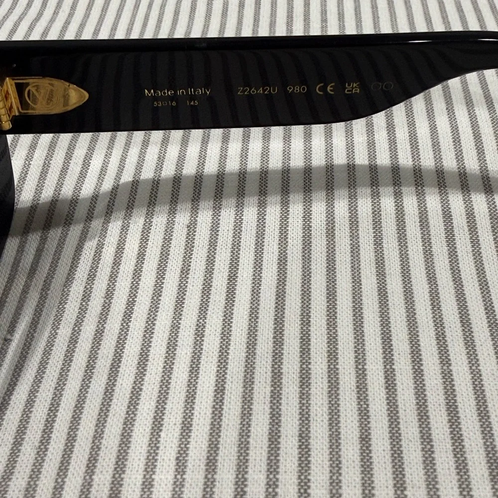Louis Vuitton Black Sunglasses - Picture 7 of 8